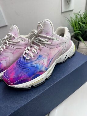 Women’s Pink Gradient Athletic Sneakers